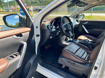 Mercedes-Benz X trieda 250 d 4matic A/T - 9