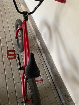 BMX - 9