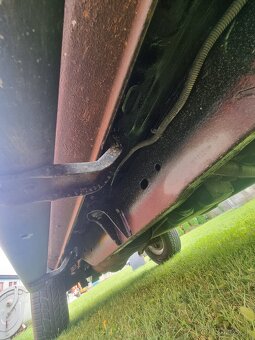 Predám nissan navara D40 - 9