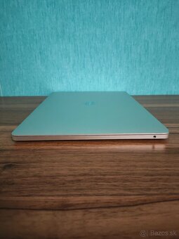 MacBook Pro 2017 | i5 • 8GB • 256GB SSD - 9