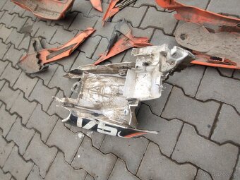Ktm plasty Redbull - 9
