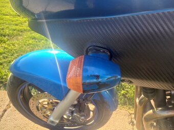 Kawasaki ZR7S - 9