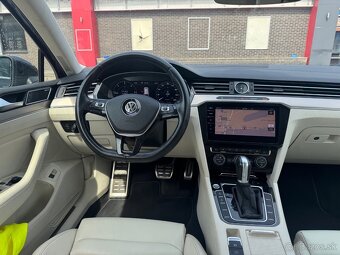 Volkswagen Passat 2.0TDI  Highline 4-Motion - 9