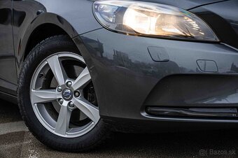 Volvo V40 T2 1.6L Momentum - 9