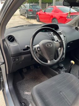 Toyota Yaris 1.3 Benzin = Klíma, 192756km Bez korozie = - 9