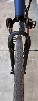 Predám treking bicykel Decathlon Riverside 500 - 9