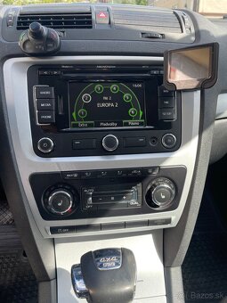 Škoda octavia scout 2.0 tdi - 9