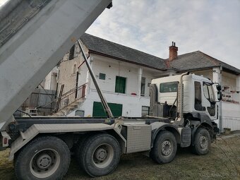 Renault Kerax 8x4 - 9
