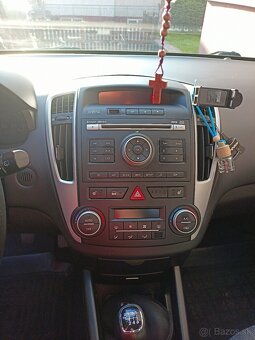 kia ceed sw - 9