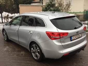 KIA Ceed SW 1,6 CRDI GT-Line - 9