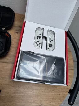 Nintendo Switch OLED - 9