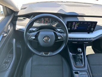 Škoda Octavia Combi 2.0 TDi M6, r.v.: 2022 - 9