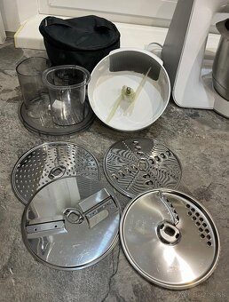 Bosch MUM 58258 1000w kuchynský robot - 9