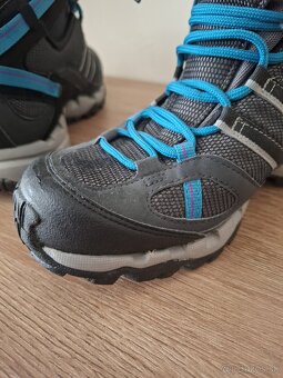 Dámske turistické topánky Adidas 40 - 9