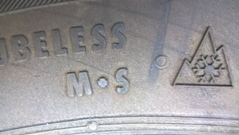 2 ks ZIMNÉ 195/70 R16 94H CONTINENTAL cca 8 mm  LEN 15-€/kus - 9