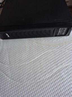 Záložný zdroj APC SMX1000i - 9