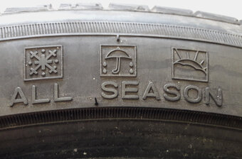 225/45 R17 Nakang All Season - 9