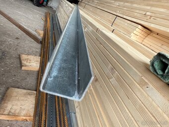 U profil pozinkovaný 20×30×20 mm – 3m / len 6 € - 9