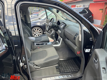 Nissan Pathfinder 2.5 dCi SE - 9