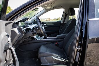 Audi E-tron 55 quattro, 300kW, Webasto, Vzduch, ťažné - 9