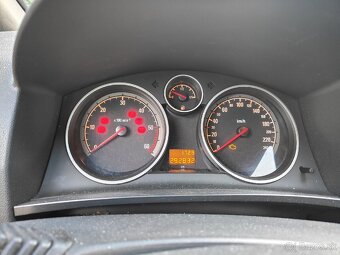 Opel Zafira B 1,9 88kw 2006 - 9