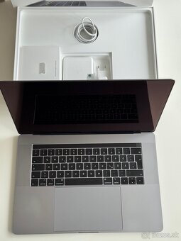 MacBook Pro 15 touchbar (2019) i7 6-jadro, 16GBram, 512GBssd - 9