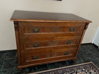 Elegantná, vysokokvalitná komoda - 9