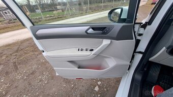 Predám VW Touran Comfortline 2.0 Tdi 110kW - 9