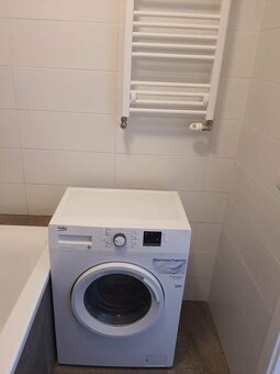 Predáme krásny 2 izb byt s balkónom a parkovaním NR - 9
