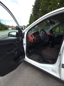 Ford Fiesta 1.6TDCI - 9