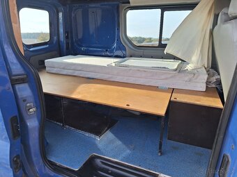 Opel VIVARO 2.0 DIESEL 6 MIESTNY OBYTNÝ - 9