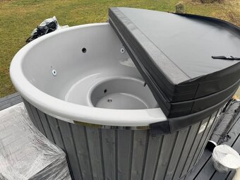 Kúpacia kaďa s nerezovou pieckou a regulovateľnou hydromasáž - 9