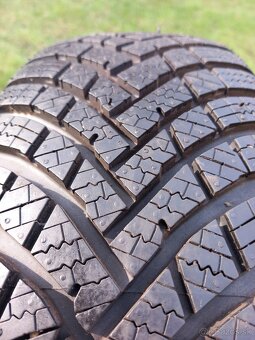 205/60 r16 zimne pneumatiky - 9