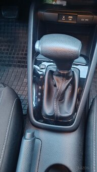 Kia Rio 1.4, 2019, automat - 9