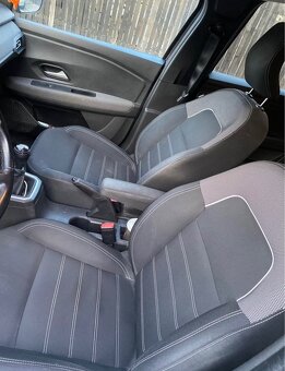 Dacia Jogger 1.0 LPG 7 miestna - 9