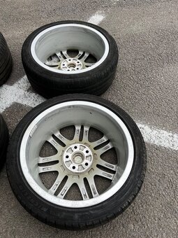 5x112 r18 225/40r18 - 9