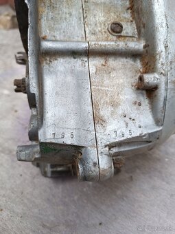 ČZ 125 B/T - 9
