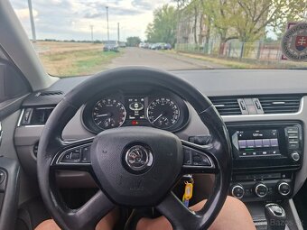 Skoda Octavia 2.0tdi DSG - 9