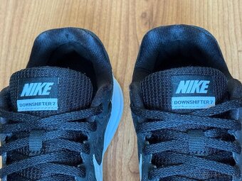 Tenisky Nike, veľkosť 42 - 9
