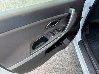 Kia ceed sw - 9