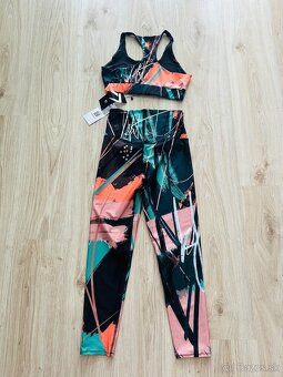 KRÁSNY KOMPLET LEGÍN A PODPRSENKY slovenskej značky KFIT - 9