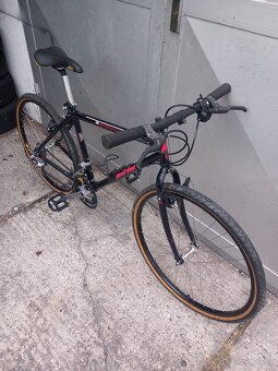 Specialized rockhoper - 9