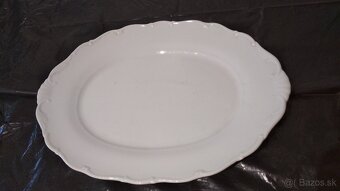 Veľké oválne porcelánové taniere a pokrievka - 9