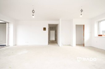 RADO | Veľký 5-izbový RD s pozemkom 700m2, Beckov - 9