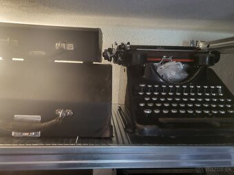 Predam zbierku starozitnych pisacich strojov - 9