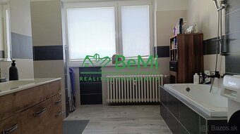 R E Z E R V O V A N Ý Zrekonštruovaný 4-izbový byt v obci S - 9
