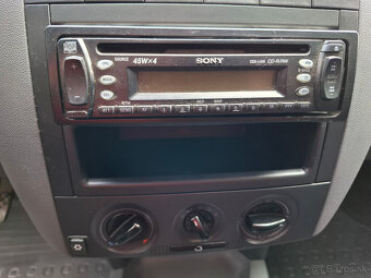ŠKODA FABIA 1,4 MPi r.v. 2002 - 9