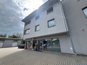 PRENÁJOM obchodný priestor pri frekventovanej ceste, Lamačsk - 9