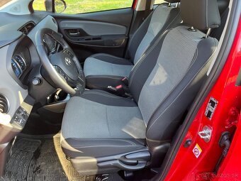 Toyota Yaris 1.5 Hybrid e-CVT - 9