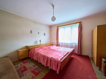 Viacgeneračný rodinný dom s veľkorysým pozemkom - 9